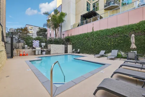 $398,500 | 1333 Eighth Avenue, Unit 407, San Diego, CA 92101