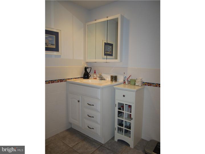 9 Rampart West Media, PA 19063 - Photo 20 of 25 Bathroom
