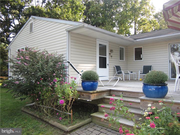 9 Rampart West Media, PA 19063 - Photo 22 of 25 Exterior Back