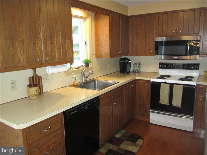 9 Rampart West Media, PA 19063 - Photo 7 of 25 Kitchen