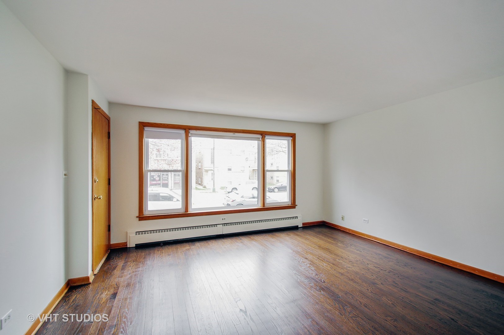 5913 West Higgins Avenue Chicago, IL 60630 - Photo 2 of 10