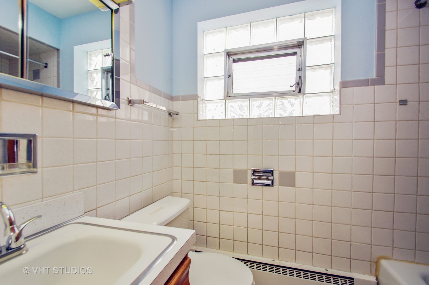 5913 West Higgins Avenue Chicago, IL 60630 - Photo 8 of 10