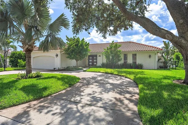 $1,595,000 | 1985 Carolina Avenue Northeast, St. Petersburg, FL 33703