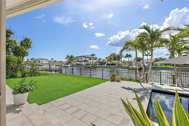$1,595,000 | 1985 Carolina Avenue Northeast, St. Petersburg, FL 33703