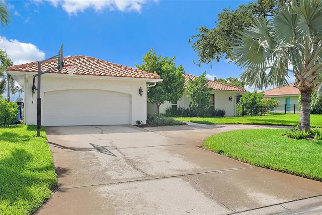 $1,595,000 | 1985 Carolina Avenue Northeast, St. Petersburg, FL 33703