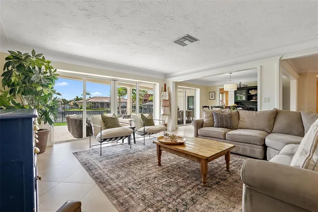 $1,595,000 | 1985 Carolina Avenue Northeast, St. Petersburg, FL 33703