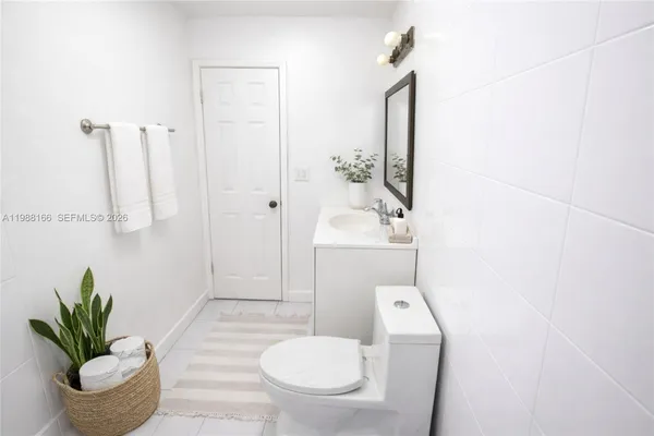 $1,400 | 4081 North Dixie Highway, Unit 28, Oakland Park, FL 33334