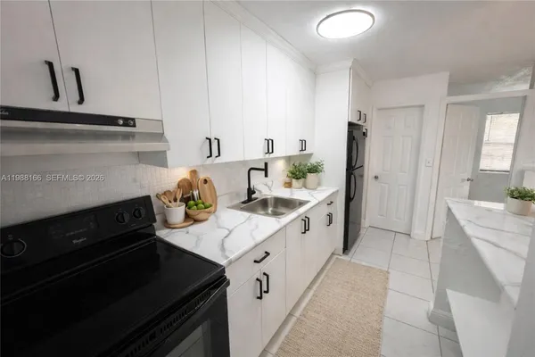 $1,400 | 4081 North Dixie Highway, Unit 28, Oakland Park, FL 33334