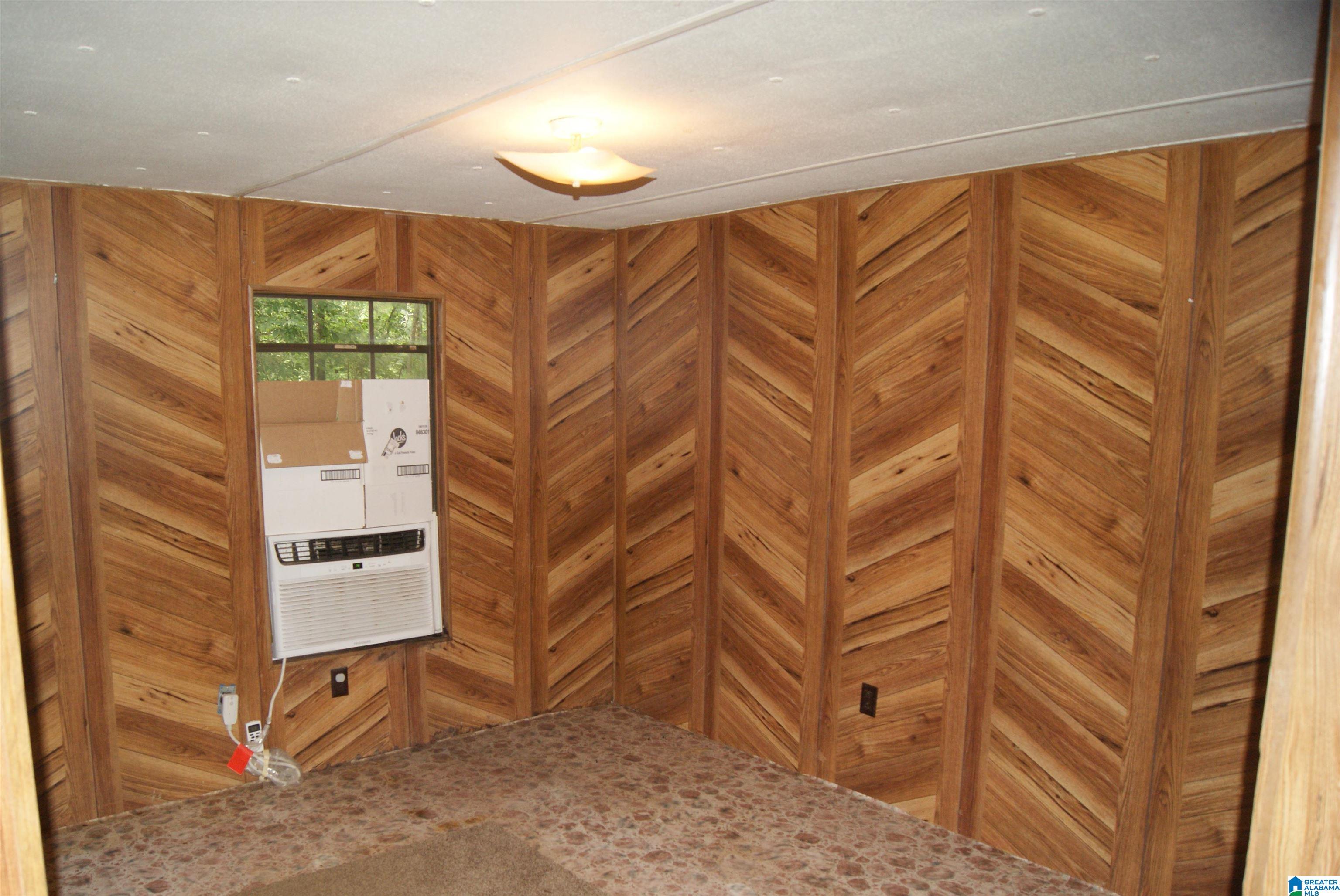 261 Highway 437 Sterrett, AL 35147 - Photo 21 of 32