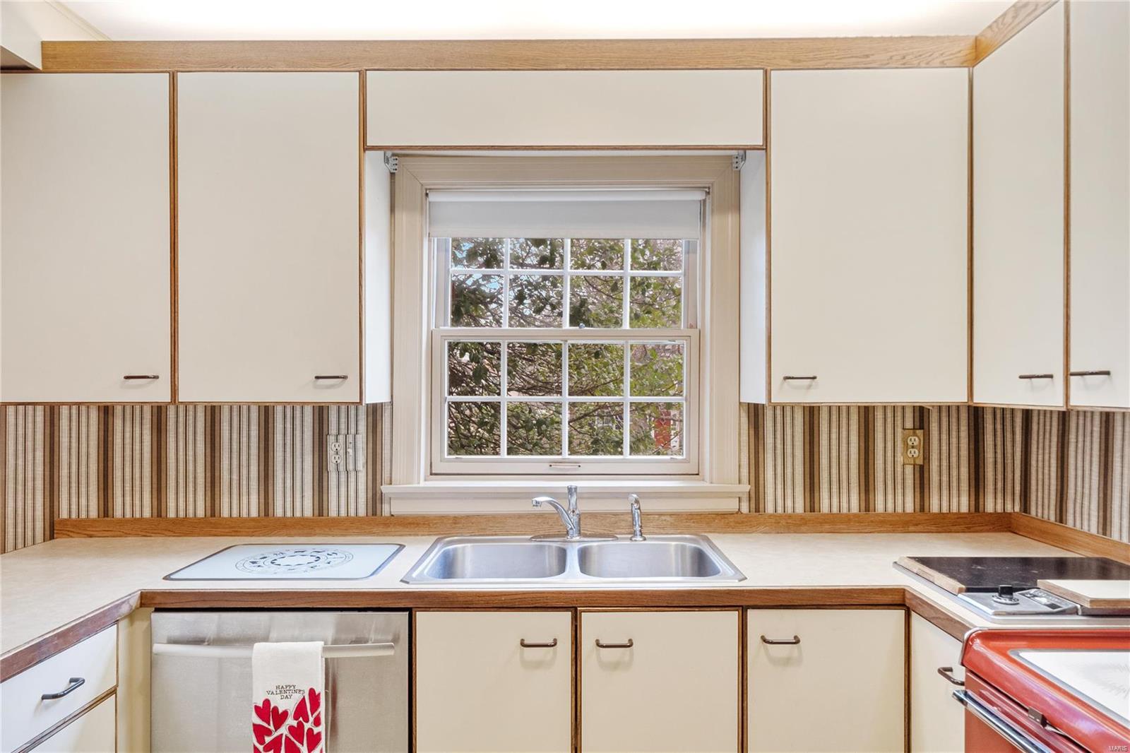 Undisclosed Address Webster Groves, MO 63119 - Photo 9 of 29