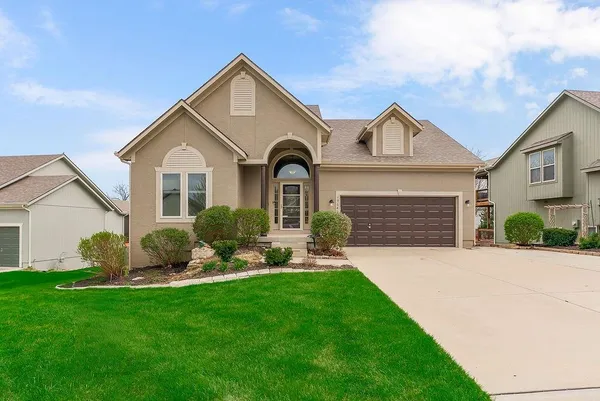 $617,000 | 19641 West 106th Terrace, Olathe, KS 66061