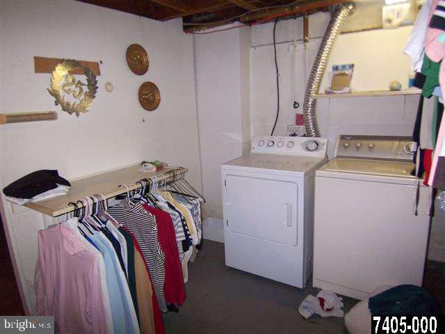 2103 Winding Road York, PA 17408 - Photo 15 of 24 Gallery Image 15