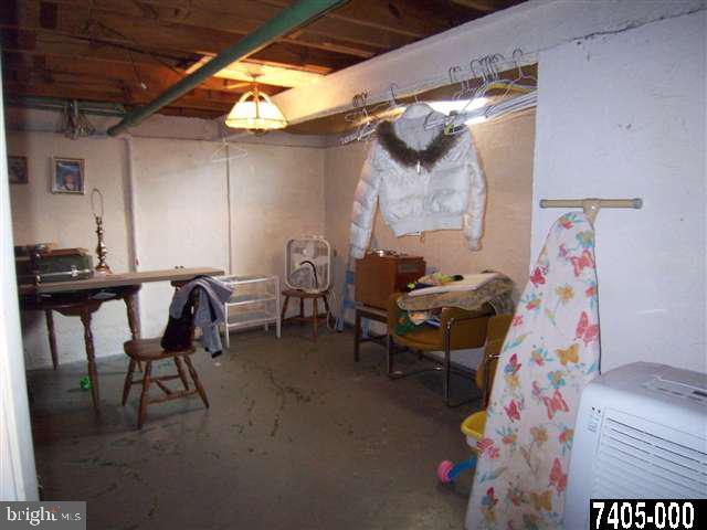 2103 Winding Road York, PA 17408 - Photo 17 of 24 Gallery Image 17