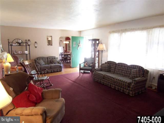 2103 Winding Road York, PA 17408 - Photo 3 of 24 Gallery Image 3