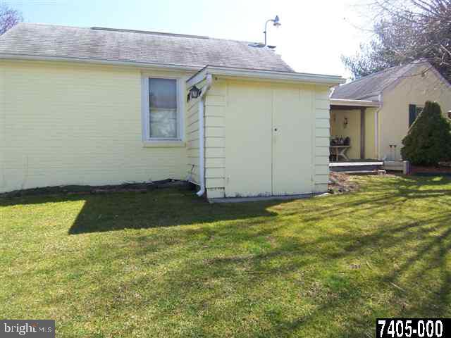 2103 Winding Road York, PA 17408 - Photo 22 of 24 Gallery Image 22