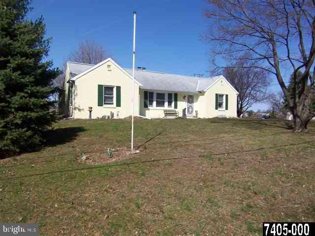2103 Winding Road York, PA 17408 - Photo 24 of 24 Gallery Image 24