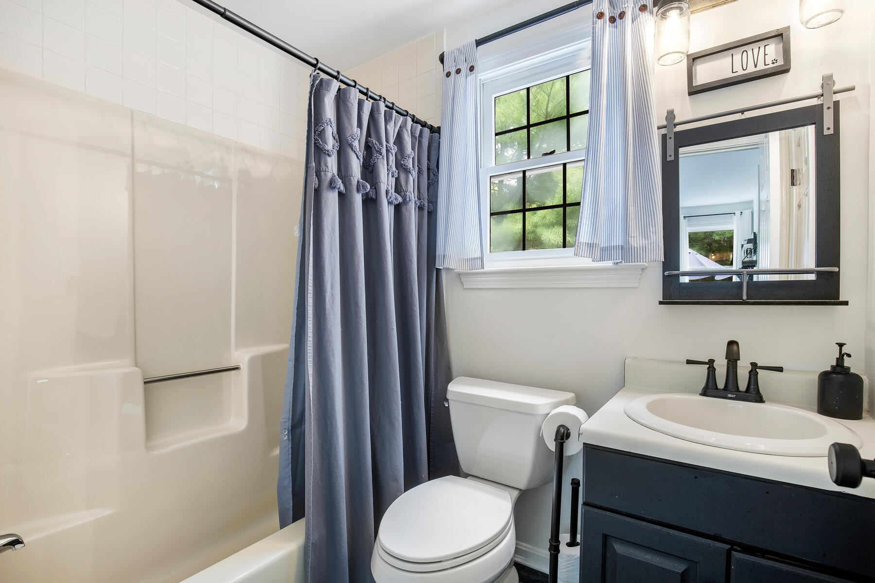 50 Currycomb Circle West Barnstable, MA 02668 - Photo 17 of 38 First Floor Full Bath