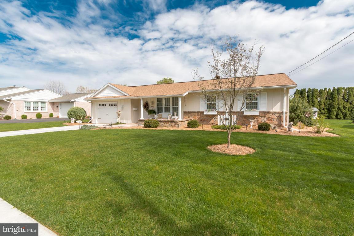 307 Balmer Road Lititz, PA 17543 - Photo 4 of 39