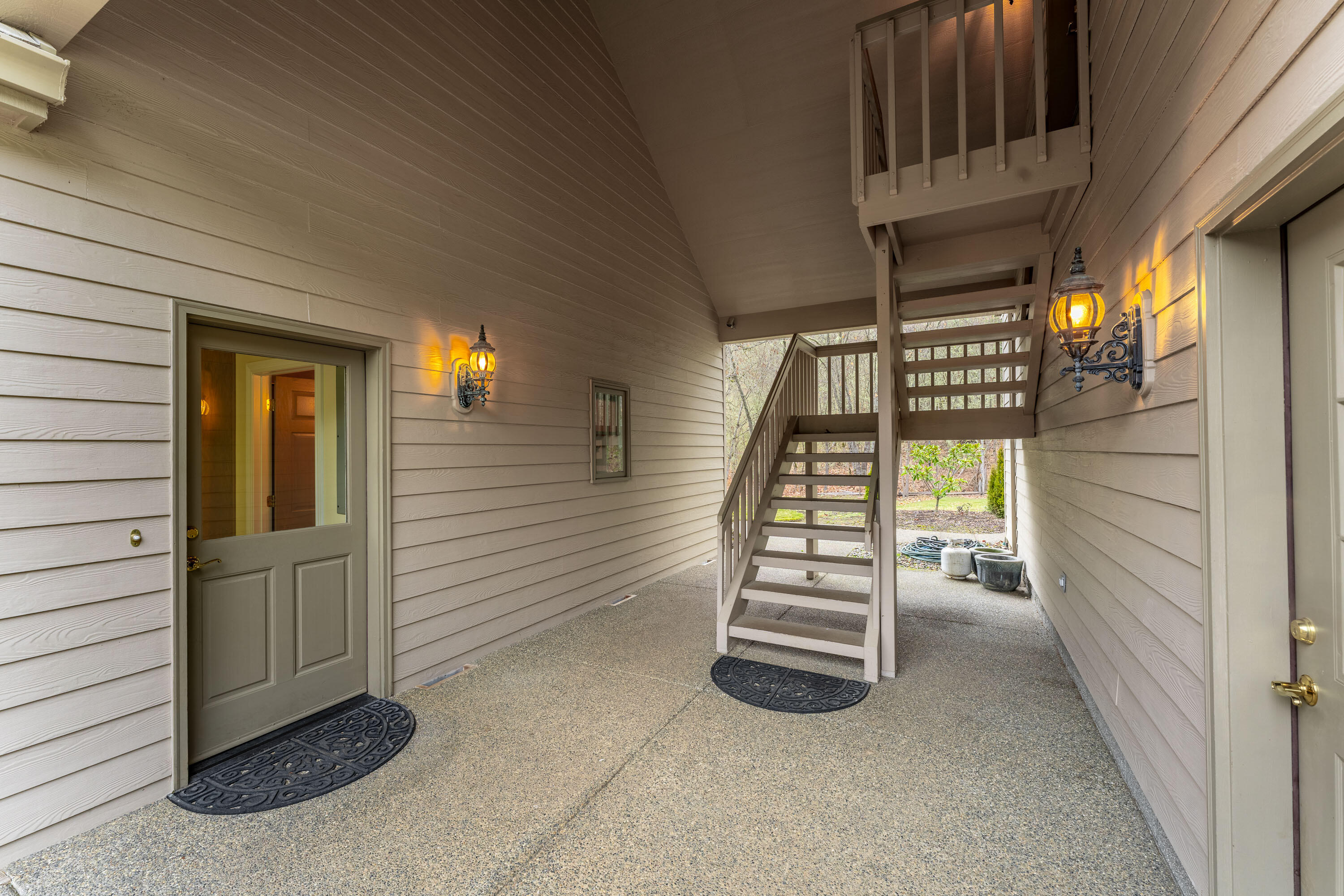 3396 Foots Creek Road Gold Hill, OR 97525 - Photo 45 of 92 Stairs to apartment above garage
