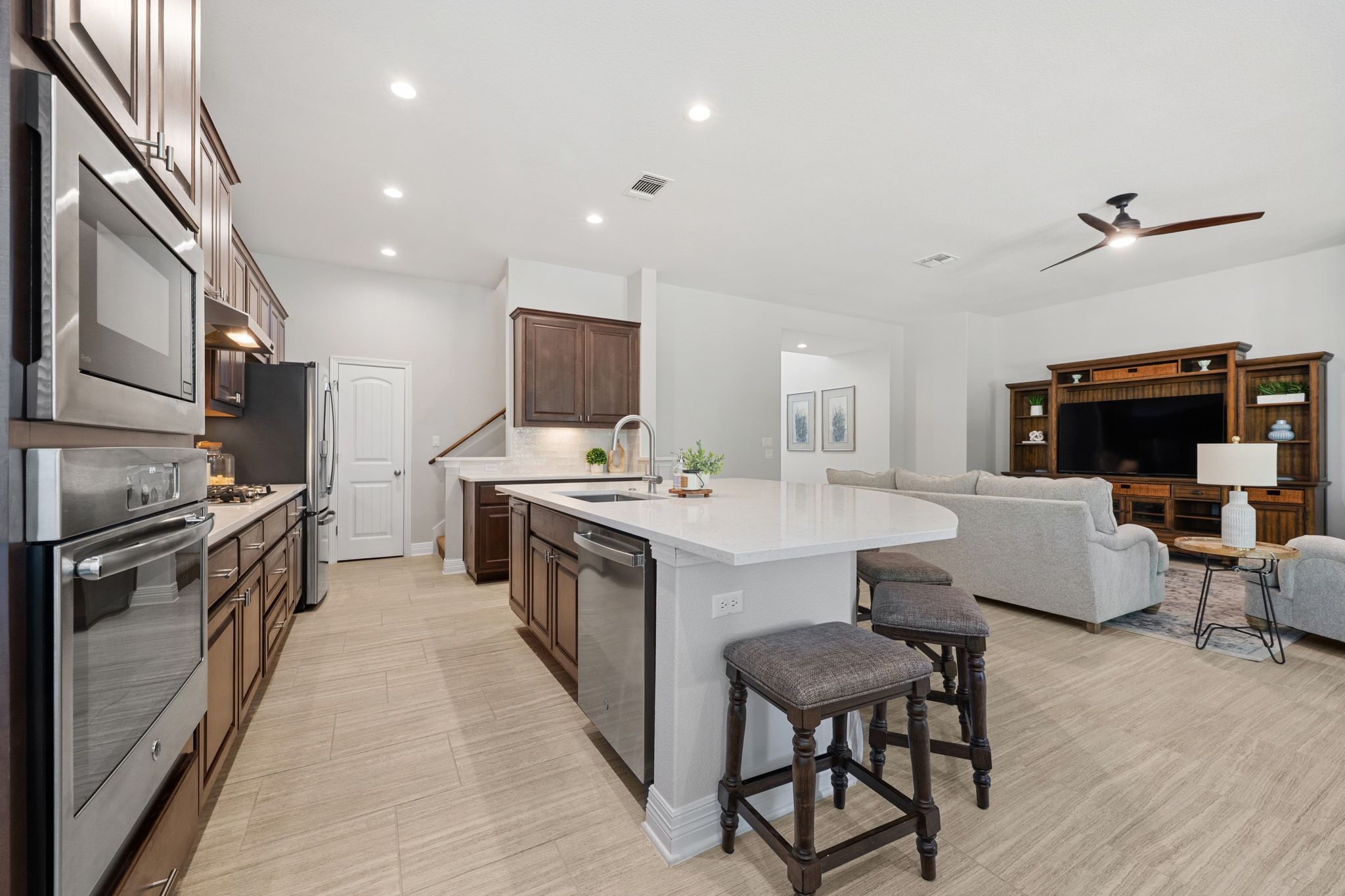 208 Cibolo Ridge Drive Georgetown, TX 78628 - Photo 12 of 34