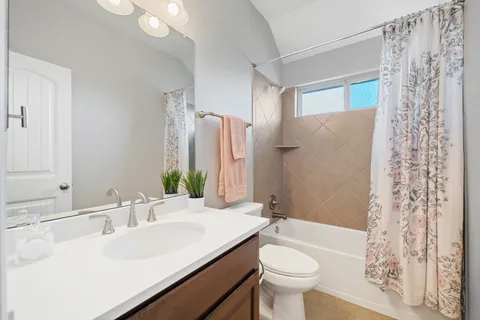 $549,000 | 208 Cibolo Ridge Drive, Georgetown, TX 78628