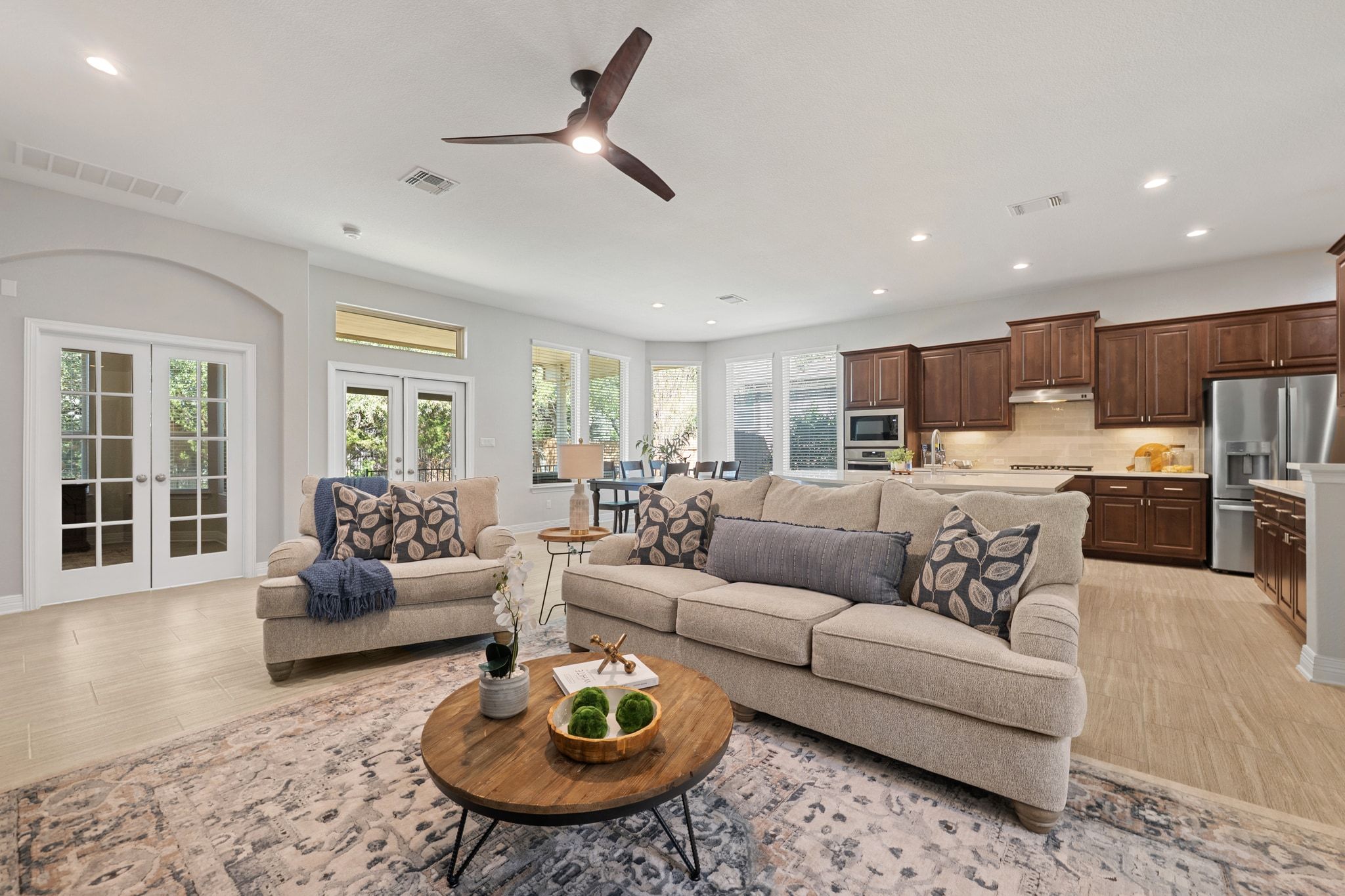 208 Cibolo Ridge Drive Georgetown, TX 78628 - Photo 5 of 34