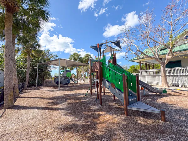 $839,900 | 560 Century Drive, Marco Island, FL 34145