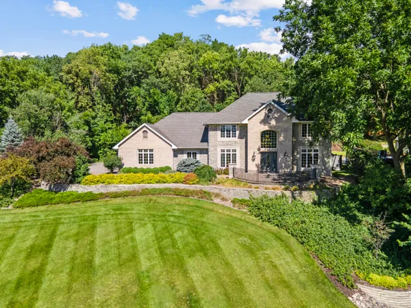 $1,369,000 | 1803 Ironwood Place, Onalaska, WI 54650