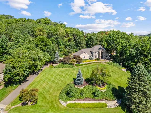 $1,369,000 | 1803 Ironwood Place, Onalaska, WI 54650