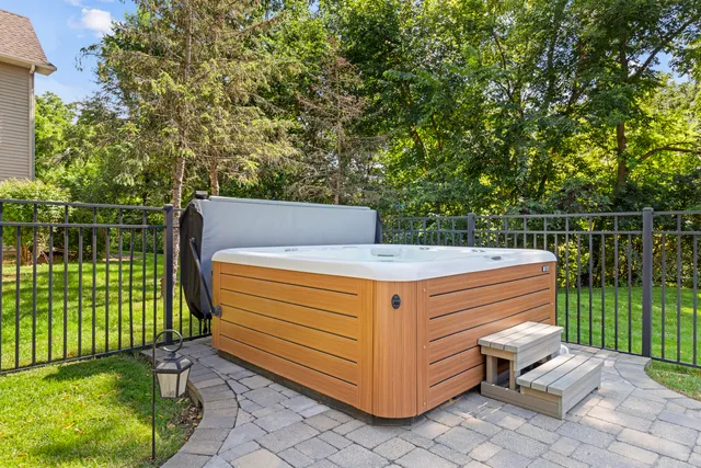 $1,369,000 | 1803 Ironwood Place, Onalaska, WI 54650