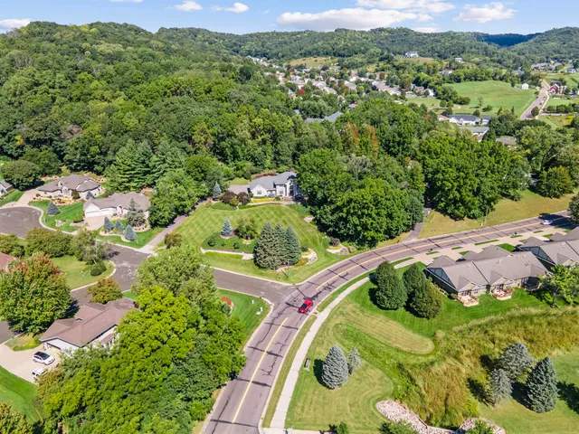 $1,369,000 | 1803 Ironwood Place, Onalaska, WI 54650