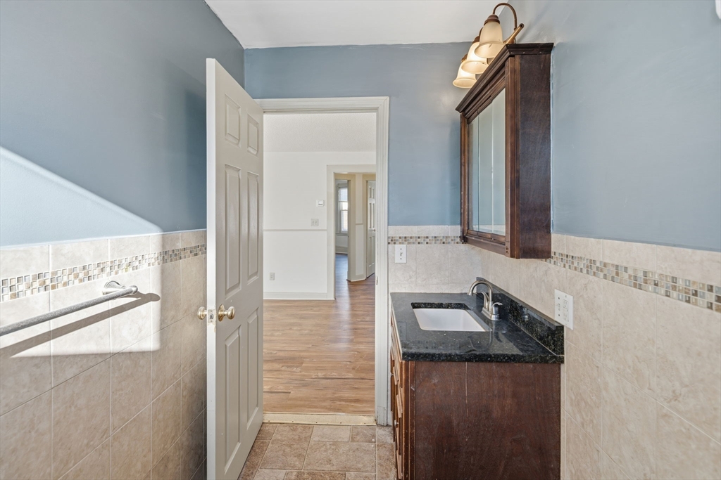 312 Rivet Street, Unit 2 New Bedford, MA 02744 - Photo 11 of 20