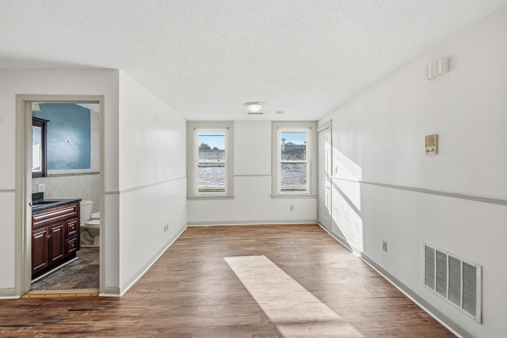 312 Rivet Street, Unit 2 New Bedford, MA 02744 - Photo 5 of 20