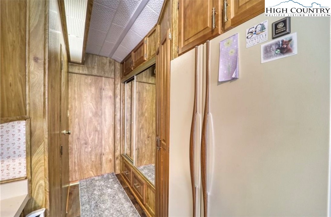 85 Jack Pine Loop Newland, NC 28657 - Photo 11 of 20 a view of a entryway