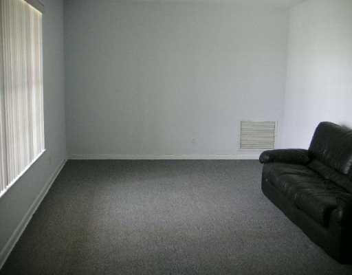 5309 Jefferson Street Hollywood, FL 33021 - Photo 4 of 7 Living Room