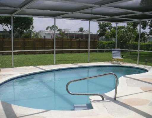 5309 Jefferson Street Hollywood, FL 33021 - Photo 6 of 7 Swimming Pool/Hot Tub/Sauna