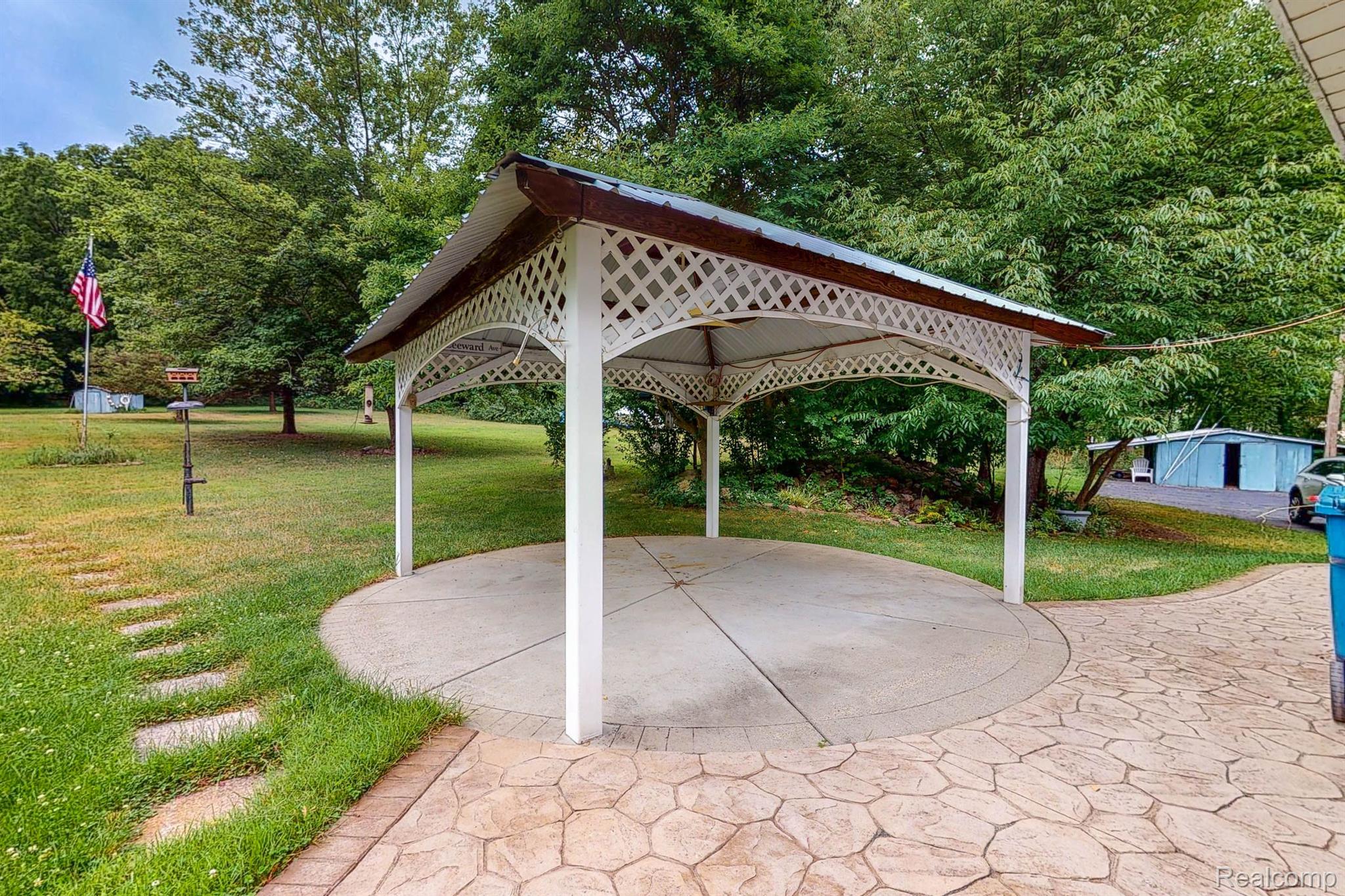 12460 White Lake Road Fenton, MI 48430 - Photo 40 of 55 Gallery Image 40