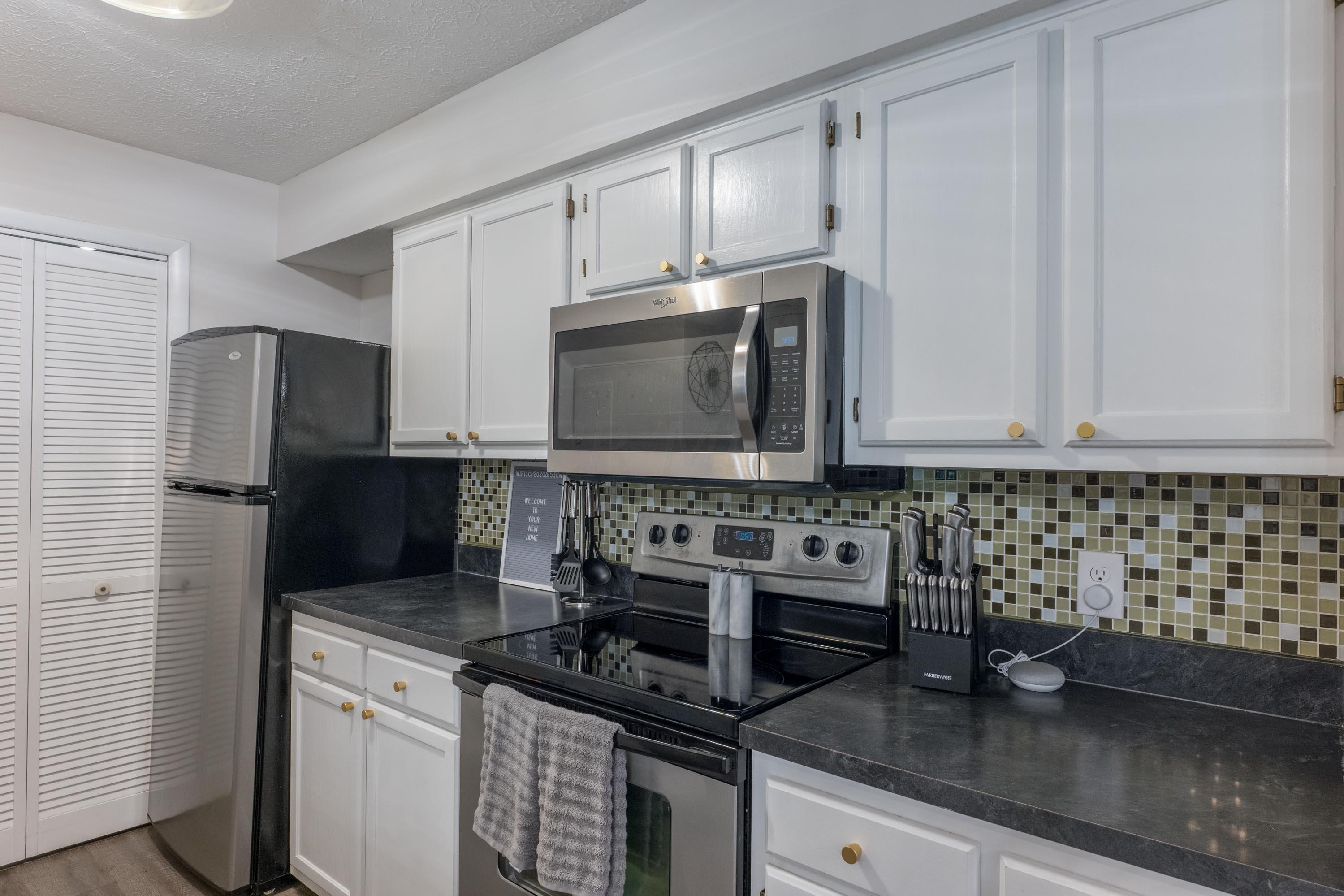 2245 Hedgerow Road, Unit 2245F Columbus, OH 43220 - Photo 12 of 34
