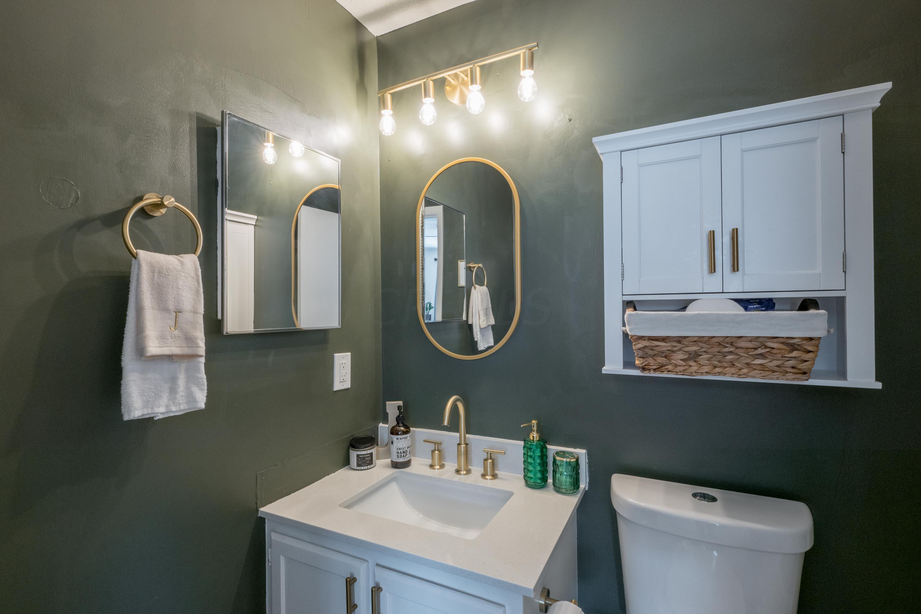 2245 Hedgerow Road, Unit 2245F Columbus, OH 43220 - Photo 19 of 34