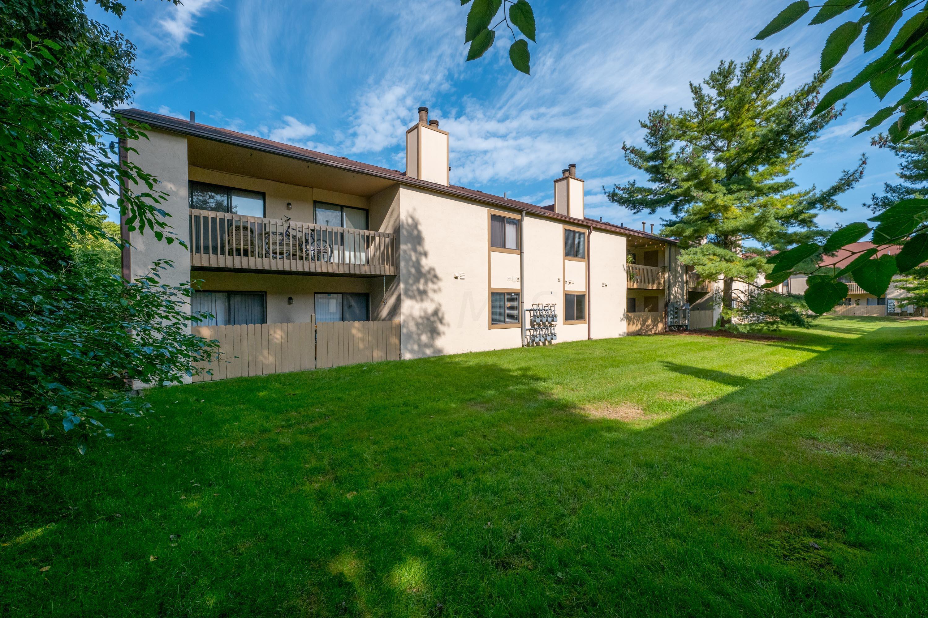 2245 Hedgerow Road, Unit 2245F Columbus, OH 43220 - Photo 28 of 34