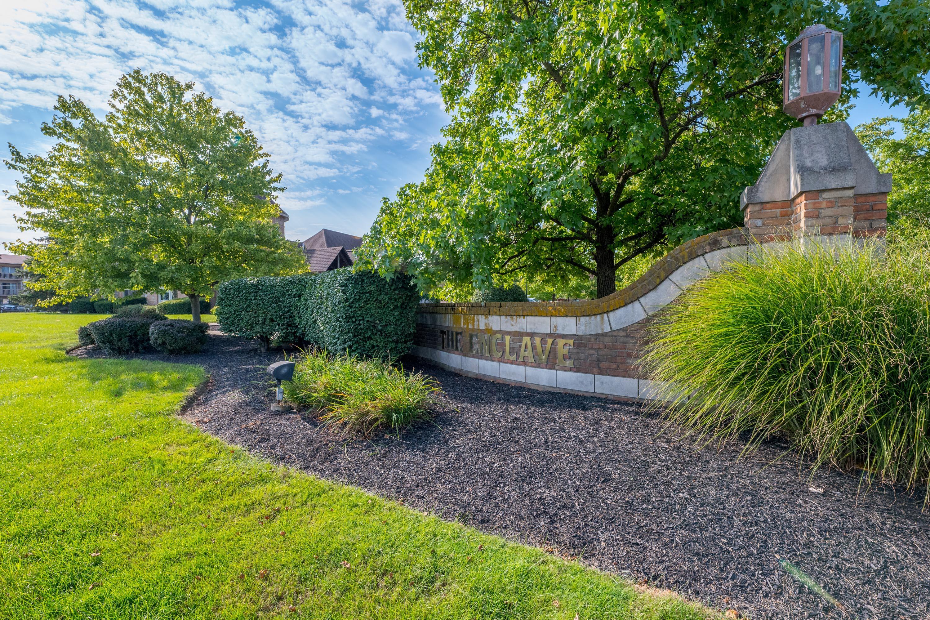 2245 Hedgerow Road, Unit 2245F Columbus, OH 43220 - Photo 32 of 34