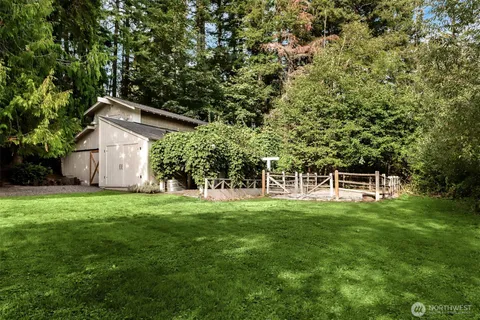 a house view with a outdoor space