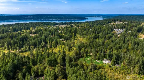a view of a lush green field