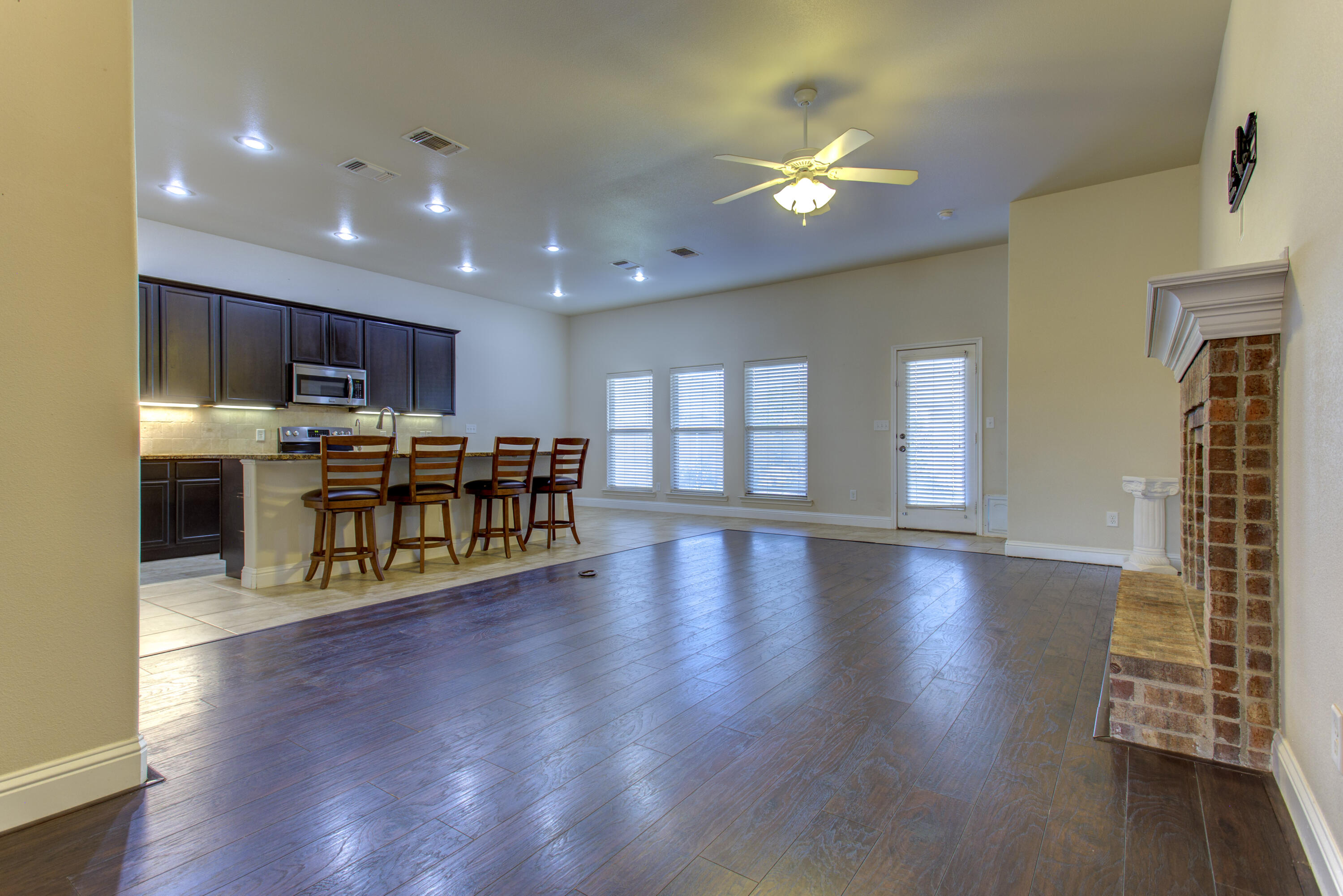 9702 Ross Avenue Lubbock, TX 79424 - Photo 11 of 40 IMG_4572