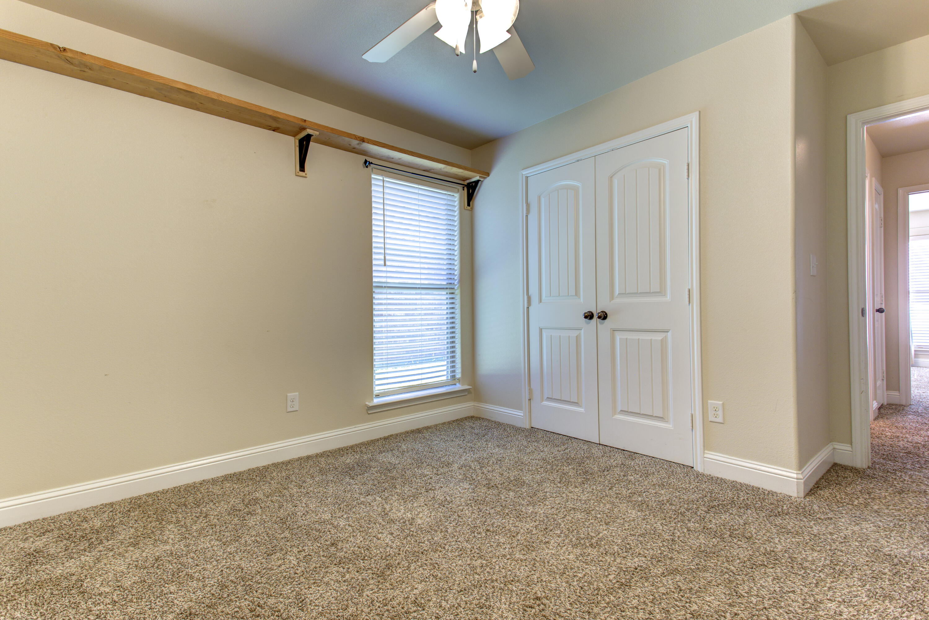 9702 Ross Avenue Lubbock, TX 79424 - Photo 5 of 40 IMG_4544