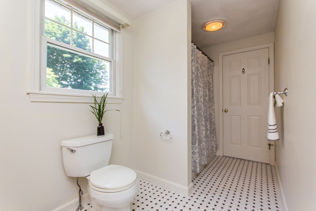 37 Wilmot Road Waltham, MA 02453 - Photo 26 of 30 Gallery Image 26