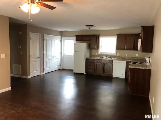 $450,000 | 1105 North Monroe Street, Unit AD, Marion, IL 62959