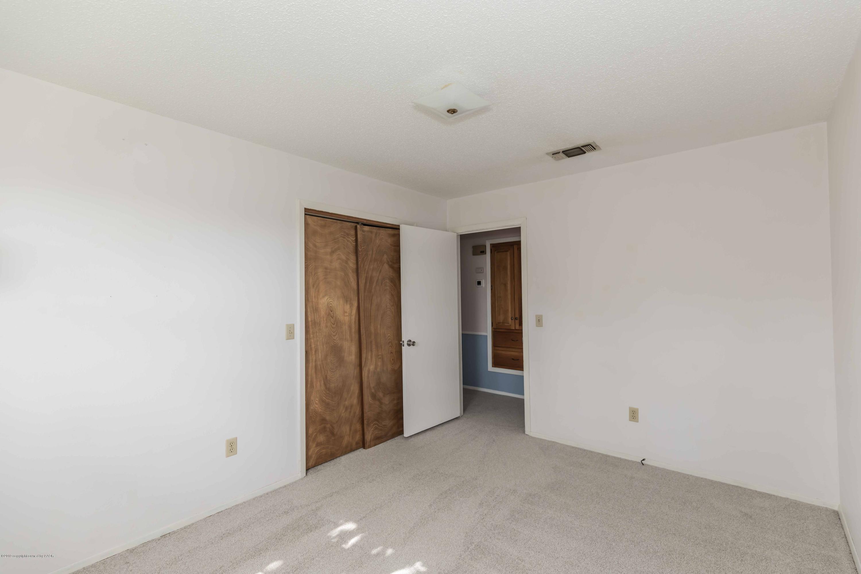 7206 Gainsborough Road Amarillo, TX 79106 - Photo 30 of 41 a view of an empty room