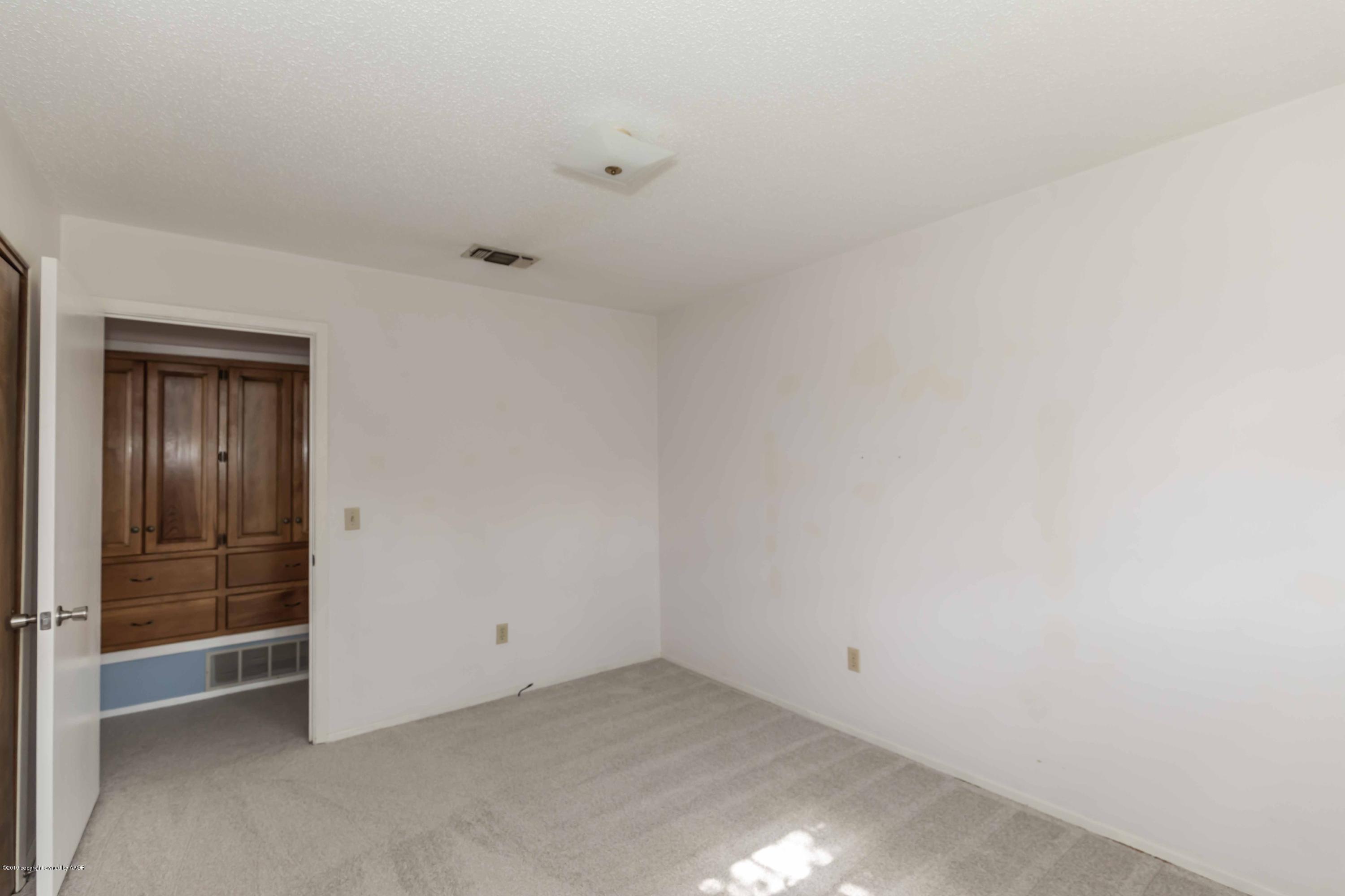 7206 Gainsborough Road Amarillo, TX 79106 - Photo 31 of 41 a view of an empty room