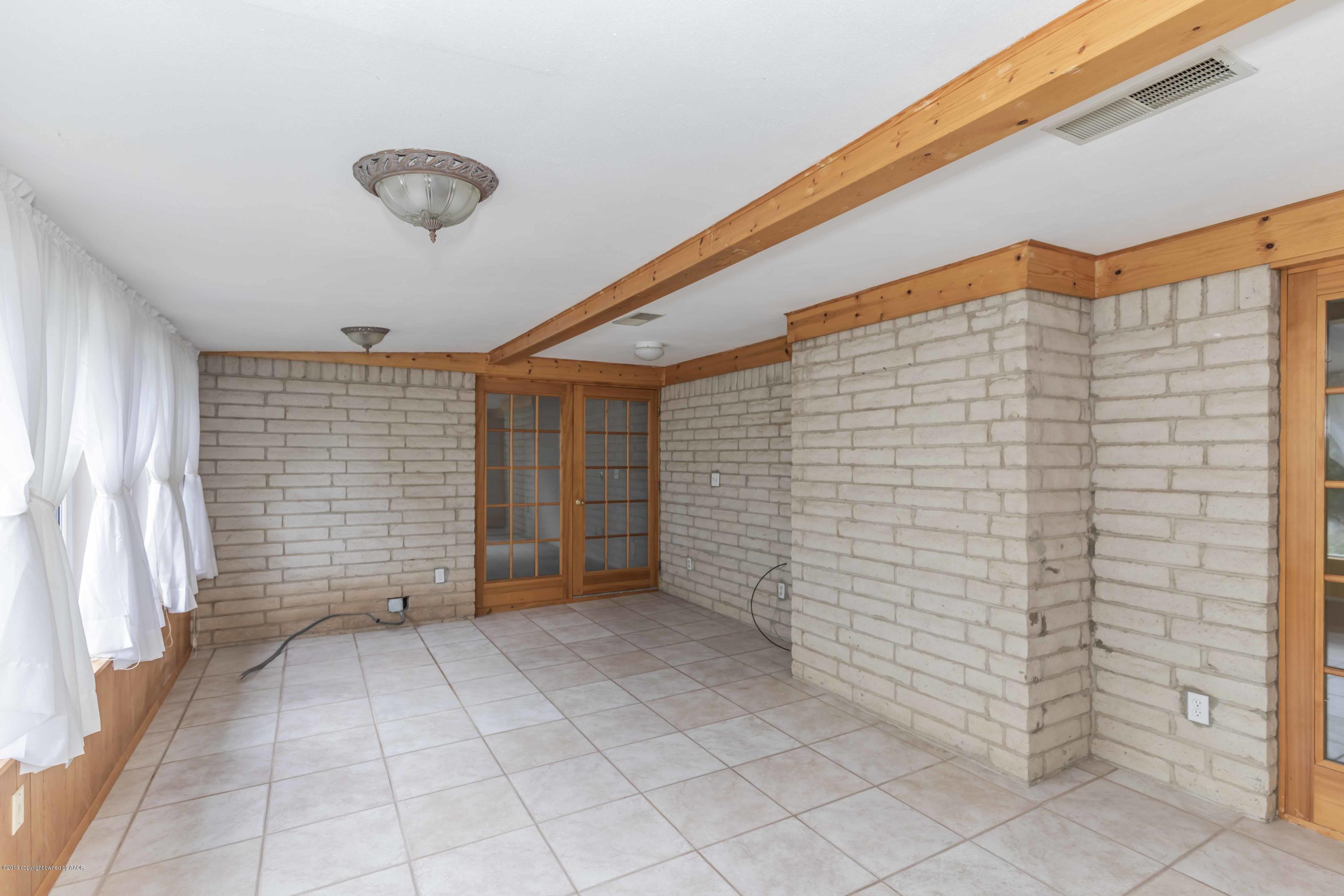 7206 Gainsborough Road Amarillo, TX 79106 - Photo 36 of 41 a view of an empty room